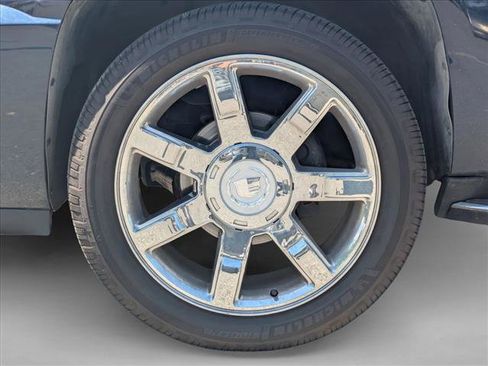 Used 2007 Cadillac Escalade AWD w/ Information Package image 9