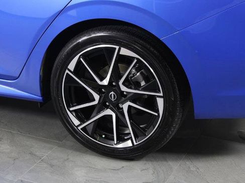 Certified 2025 Nissan Sentra SR FWD image 15
