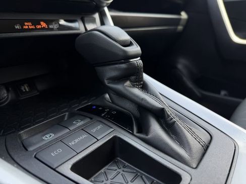 Used 2024 Toyota RAV4 XLE image 19