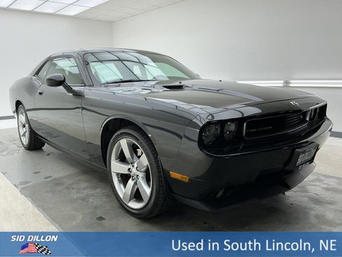 Used 2010 Dodge Challenger R/T image 3