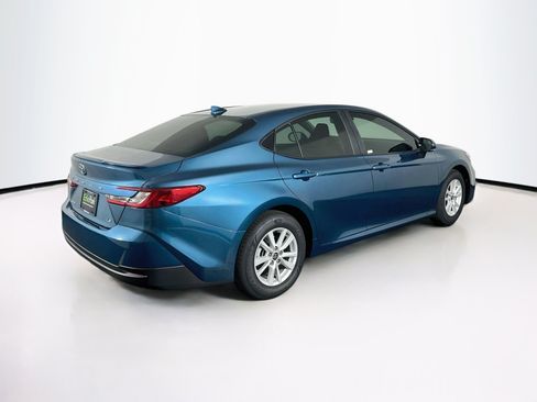Used 2026 Toyota Camry LE w/ Convenience Package FWD image 9