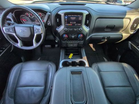 Used 2019 Chevrolet Silverado 1500 LT Trail Boss AWD/4WD image 15