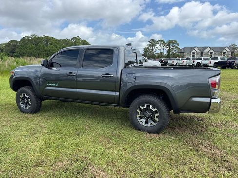 Used 2023 Toyota Tacoma TRD Off-Road AWD/4WD image 5