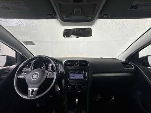 Used 2013 Volkswagen Golf 4-Door FWD image 21
