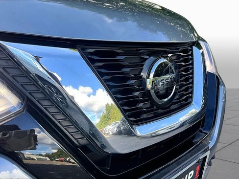 Used 2018 Nissan Rogue SV AWD/4WD image 28
