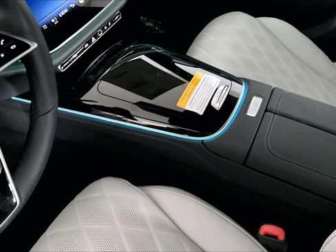 New 2026 Mercedes-Benz E 450 4MATIC Sedan image 11