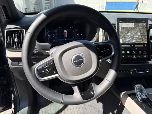 Used 2026 Volvo XC90 B6 Plus w/ Protection Package Premier AWD/4WD image 19