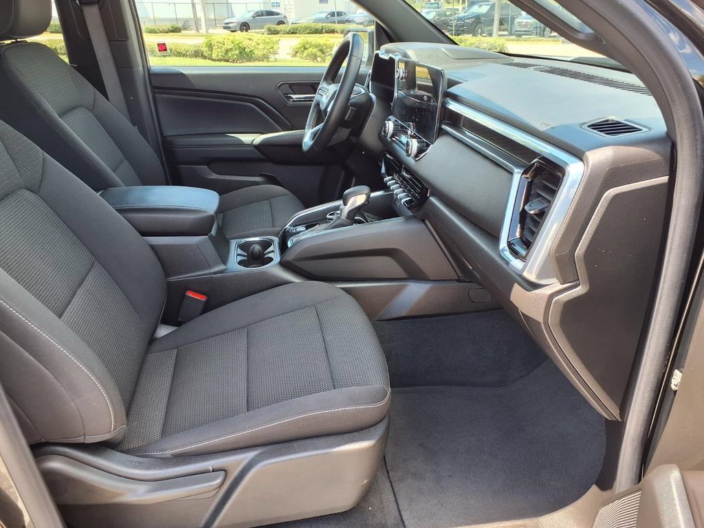 Used 2025 GMC Canyon Elevation w/ Convenience Package AWD/4WD image 12