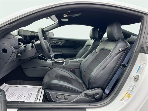 Used 2024 Ford Mustang Dark Horse image 12