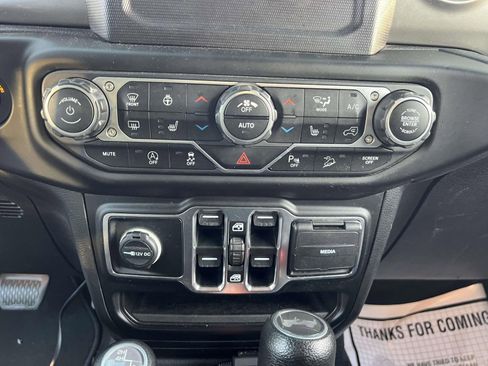 Used 2021 Jeep Wrangler Unlimited Sahara w/ Safety Group image 23