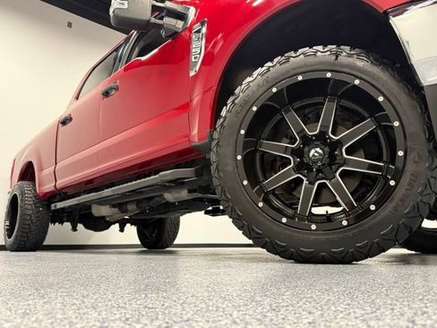 Used 2022 Ford F250 XLT AWD/4WD image 2
