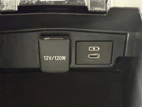 Certified 2025 Toyota Corolla SE image 34