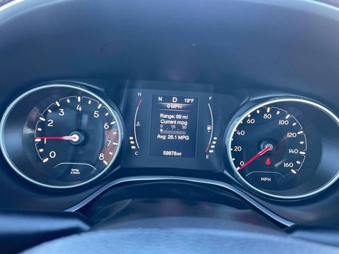 Used 2018 Jeep Compass Latitude w/ Cold Weather Group image 9