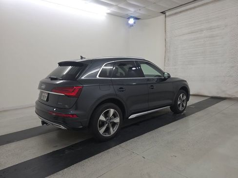Used 2023 Audi Q5 2.0T Premium w/ Convenience Package AWD/4WD image 2