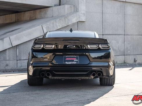 Used 2020 Chevrolet Camaro SS image 17
