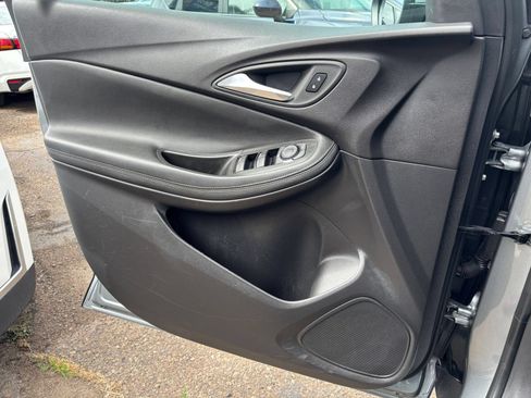 Used 2025 Buick Encore GX Preferred FWD image 18