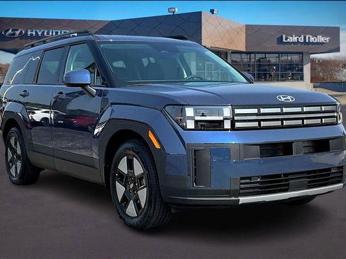 Used 2026 Hyundai Santa Fe SEL image 2