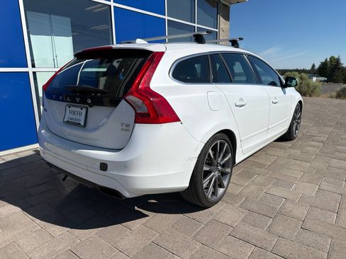Used 2017 Volvo V60 T5 Cross Country w/ Convenience Package AWD/4WD image 7