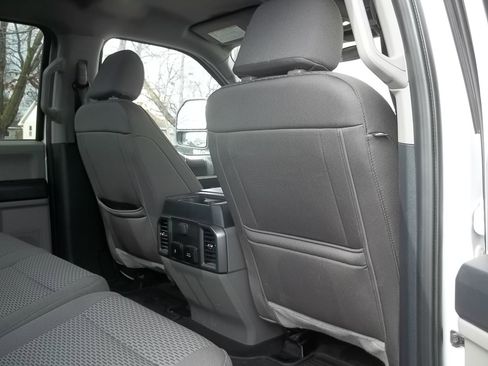 Used 2022 Ford F350 XLT w/ XLT Premium Package image 15