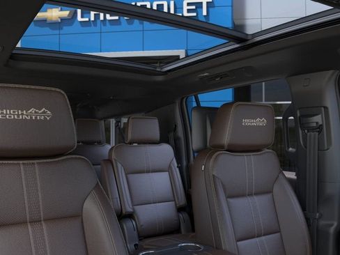 New 2026 Chevrolet Suburban High Country AWD/4WD image 25