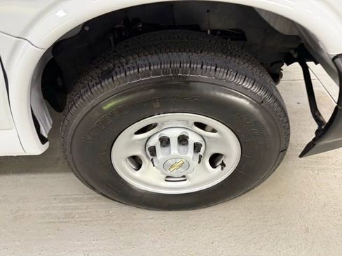 Used 2025 Chevrolet Express 3500 LS image 4