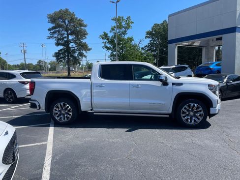 Used 2023 GMC Sierra 1500 Denali w/ Denali Reserve Package AWD/4WD image 6