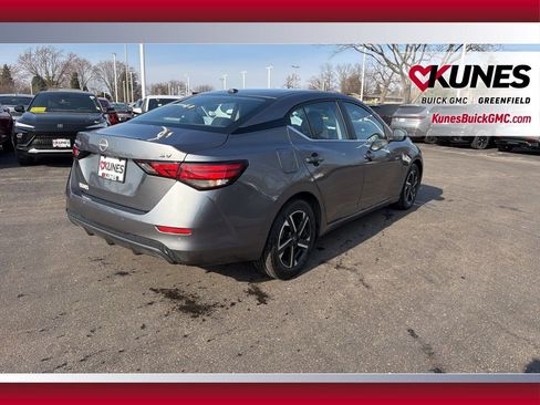 Used 2024 Nissan Sentra SV image 5