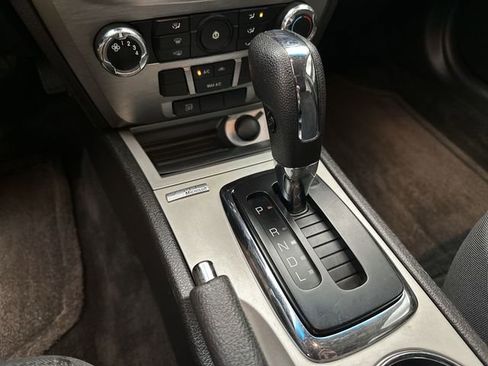 Used 2012 Ford Fusion SE image 25