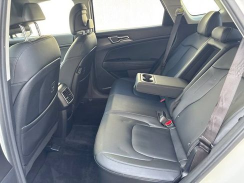 Certified 2024 Kia Sportage EX AWD/4WD image 30