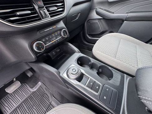 Used 2022 Ford Escape SE w/ Convenience Package image 28