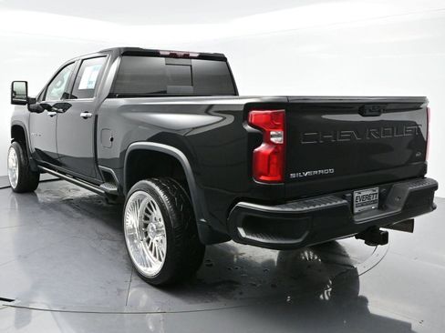 Used 2022 Chevrolet Silverado 2500 High Country w/ Z71 Off-Road Package AWD/4WD image 5