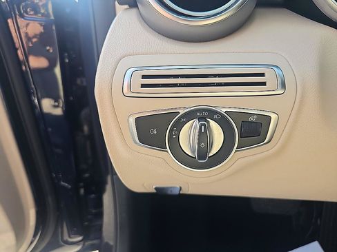 Used 2020 Mercedes-Benz C 300 4MATIC Sedan image 15