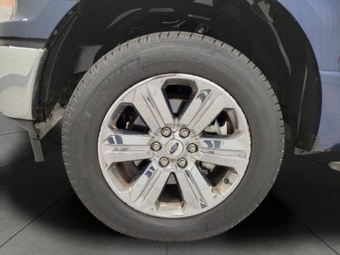 Used 2018 Ford F150 XLT w/ Equipment Group 302A Luxury AWD/4WD image 4