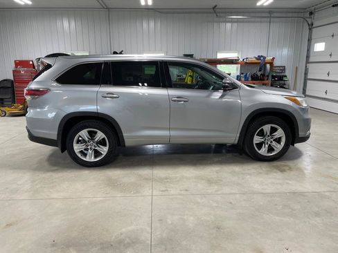 Used 2016 Toyota Highlander Limited AWD/4WD image 8