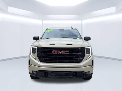 Used 2023 GMC Sierra 1500 Elevation w/ X31 Off-Road Package AWD/4WD image 3