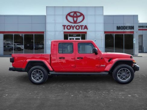 Used 2020 Jeep Gladiator Overland image 7