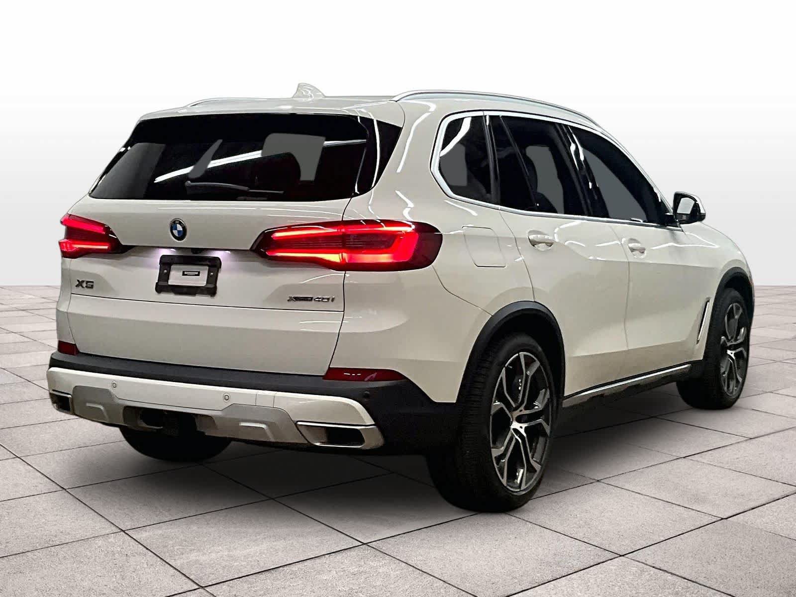 Used 2023 BMW X5 xDrive40i w/ Premium Package AWD/4WD image 14