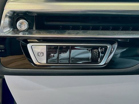 Used 2025 Cadillac Lyriq Sport image 10