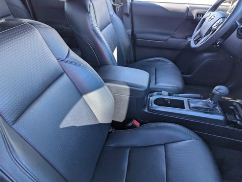 Used 2023 Toyota Tacoma TRD Off-Road image 10