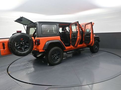 Used 2019 Jeep Wrangler Unlimited Sport AWD/4WD image 36
