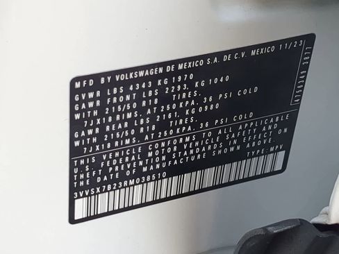 Used 2024 Volkswagen Taos SE image 35