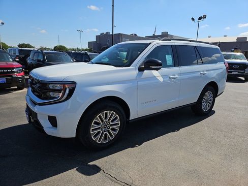New 2027 Ford Expedition Platinum w/ Driver's Package RWD image 5