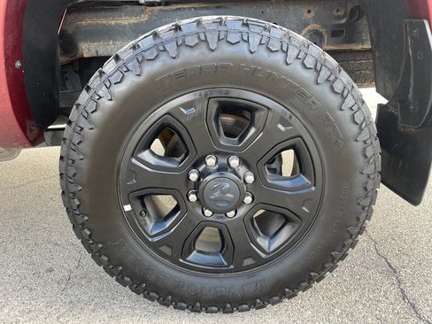 Used 2018 RAM 2500 Laramie w/ Sport Appearance Group image 12