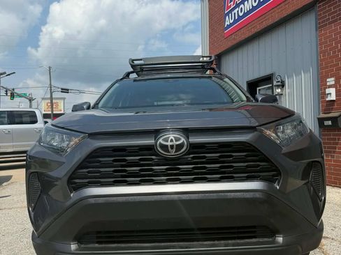 Used 2021 Toyota RAV4 LE AWD/4WD image 6