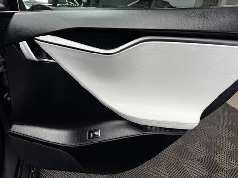 Used 2018 Tesla Model S 75D image 49