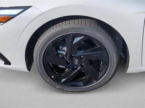 New 2026 Hyundai Elantra SEL Sport Premium image 10