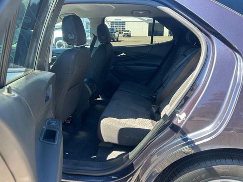 Used 2018 Chevrolet Equinox LT FWD image 32