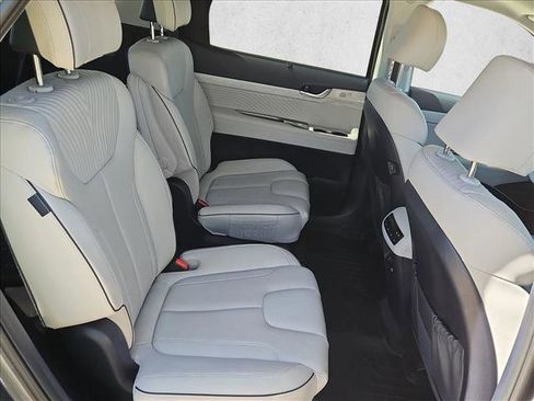 Used 2025 Hyundai Palisade Calligraphy image 21