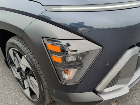New 2026 Hyundai Kona Limited FWD image 24