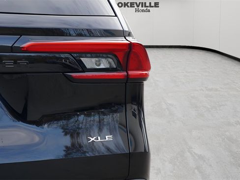 Used 2024 Toyota Grand Highlander Limited image 7